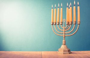 חוגגים את חג החנוכה